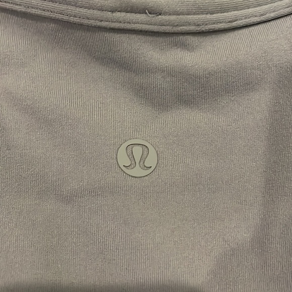 Grey size 6 Lululemon picnic play dress excellent condition. - Picture 3 of 4